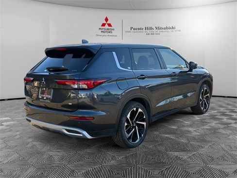 Used 2024 Mitsubishi Outlander SE image 5