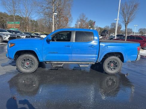 Used 2021 Toyota Tacoma SR5 image 4