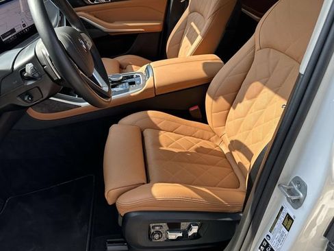 Certified 2025 BMW X7 xDrive40i w/ Premium Package AWD/4WD image 26