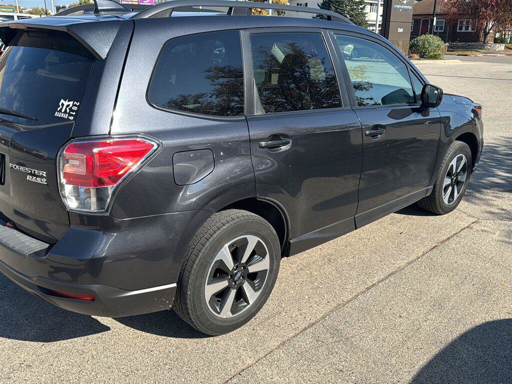 Used 2017 Subaru Forester 2.5i Premium w/ All-Weather Package AWD/4WD image 15