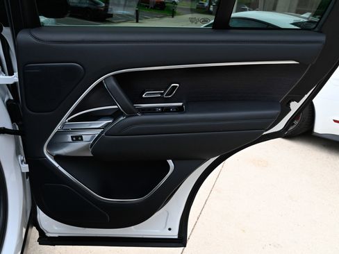 Used 2025 Land Rover Range Rover SE AWD/4WD image 50