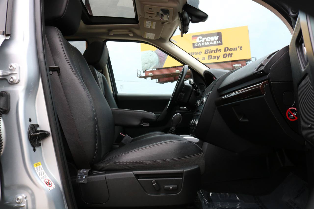 Used 2014 Land Rover LR2 AWD/4WD image 38