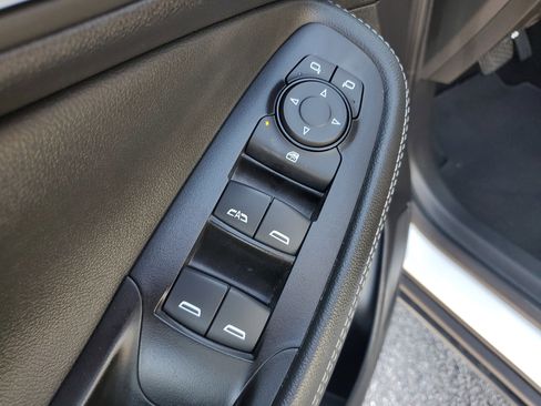 Used 2025 Buick Encore GX Preferred AWD/4WD image 18