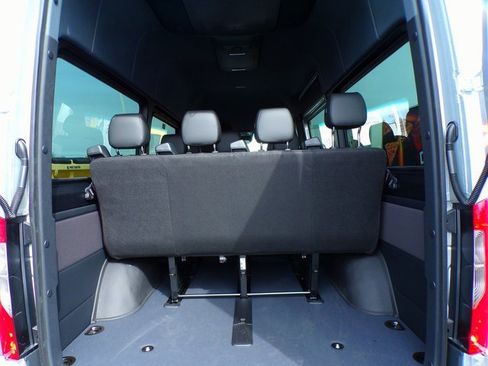 Used 2024 Mercedes-Benz Sprinter 2500 image 8