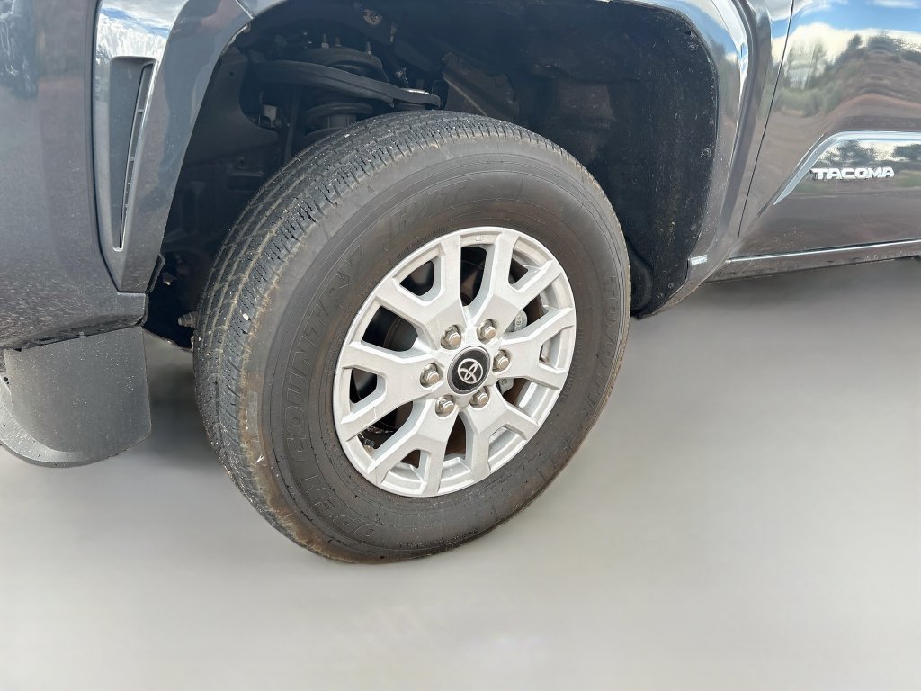 Used 2024 Toyota Tacoma SR5 AWD/4WD image 28