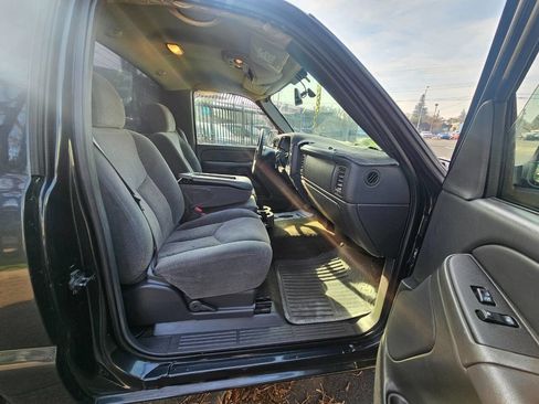 Used 2004 Chevrolet Silverado 1500 2WD Regular Cab image 4