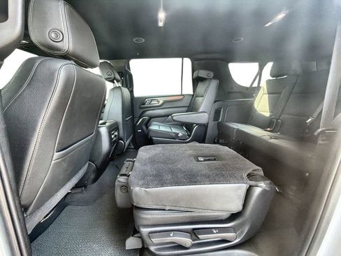 Certified 2025 GMC Yukon XL Denali AWD/4WD image 26