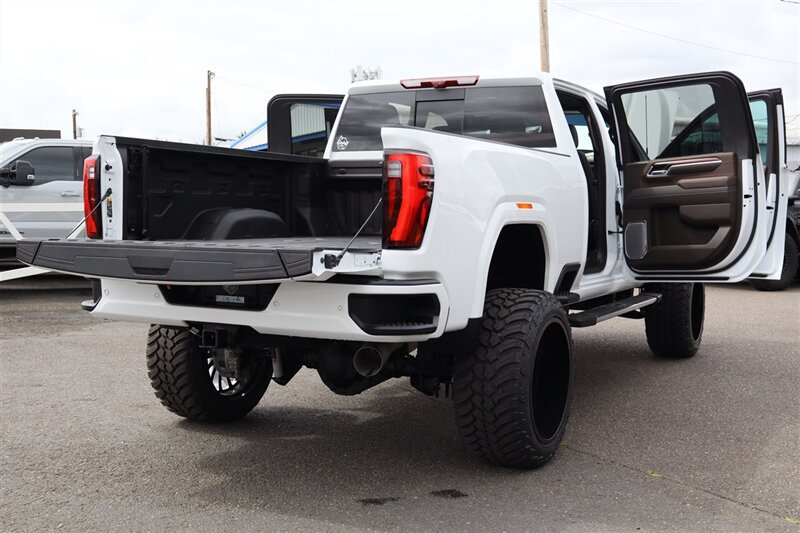 Used 2025 GMC Sierra 3500 Denali w/ Denali Reserve Package AWD/4WD image 43