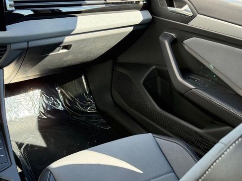 New 2026 Volkswagen Jetta SE FWD image 10