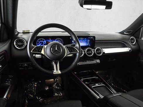 Certified 2025 Mercedes-Benz EQB 250+ image 20
