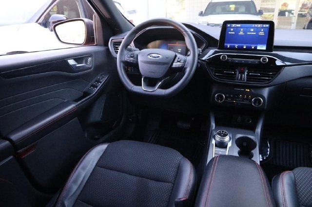 Certified 2025 Ford Escape ST-Line AWD/4WD image 25