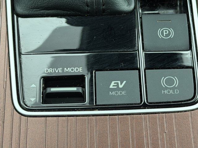 Certified 2022 Toyota Sienna LE FWD image 39