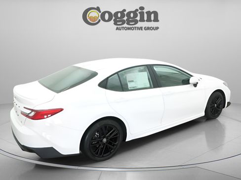 New 2026 Toyota Camry SE FWD image 18