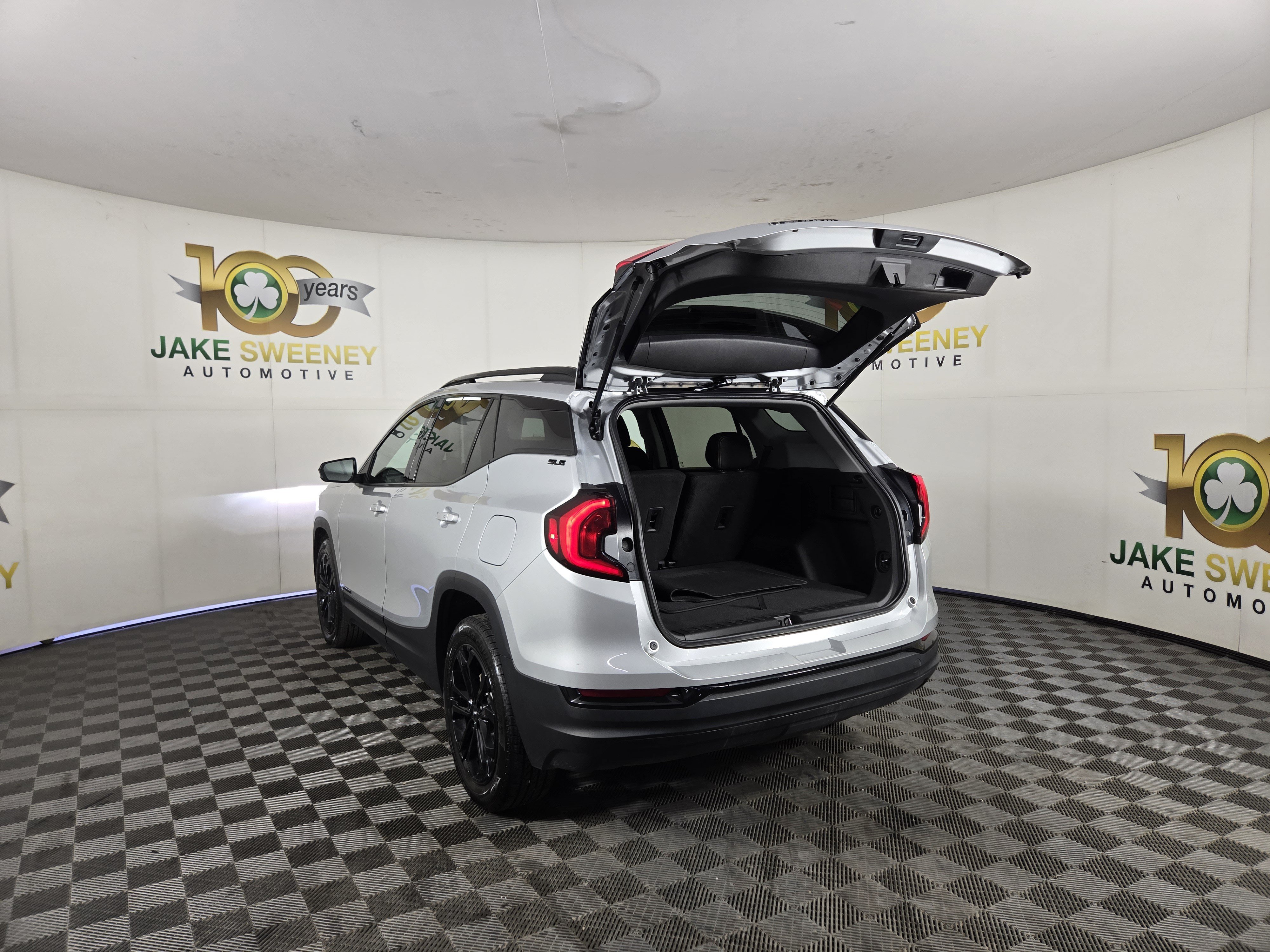 Used 2021 GMC Terrain SLE w/ Driver Convenience Package AWD/4WD image 30