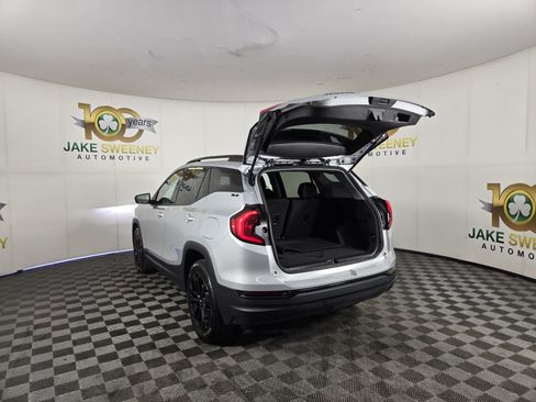 Used 2021 GMC Terrain SLE w/ Driver Convenience Package AWD/4WD image 30