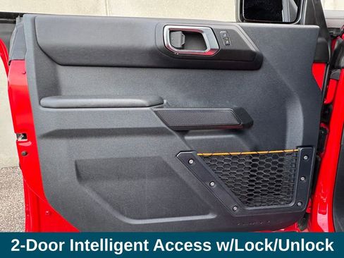 Used 2024 Ford Bronco Badlands image 16