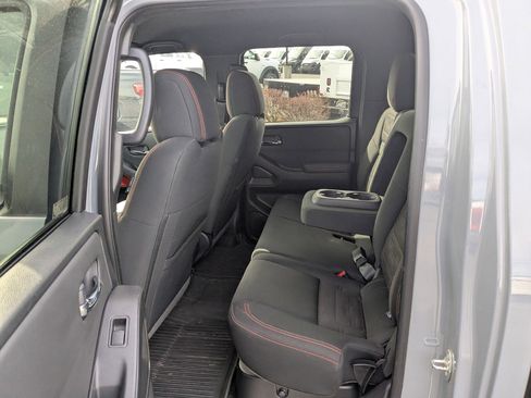 Used 2022 Nissan Frontier PRO-4X image 29
