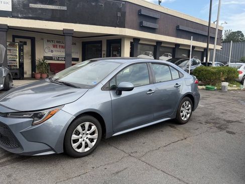 Used 2020 Toyota Corolla LE FWD image 8