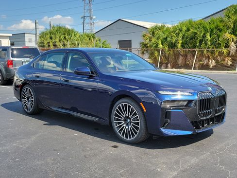 New 2026 BMW 740i w/ Executive Package RWD image 2