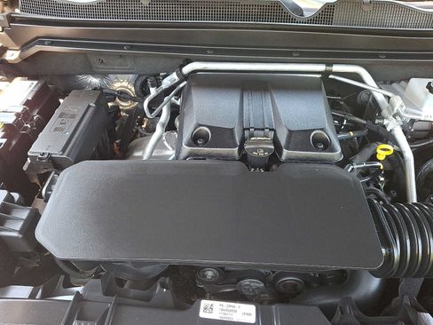 Used 2024 Chevrolet Colorado Trail Boss w/ Technology Package AWD/4WD image 26