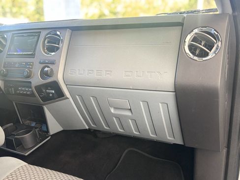 Used 2011 Ford F250 XLT w/ XLT Interior Pkg image 22