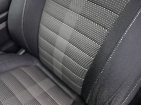 Used 2018 Ford Edge SEL image 28