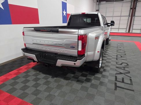Used 2017 Ford F450 Platinum image 18