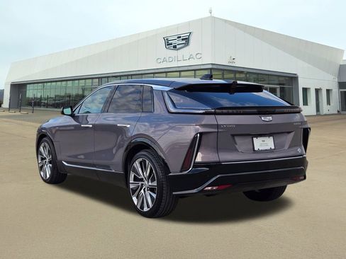 Certified 2025 Cadillac Lyriq Luxury image 4