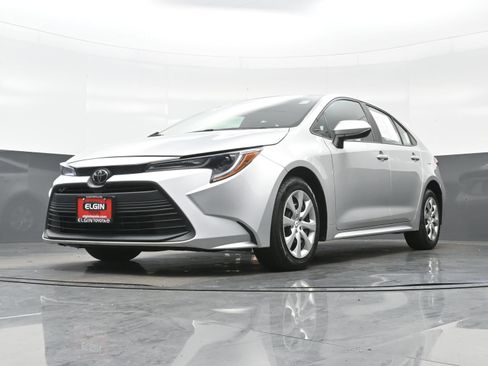 Used 2024 Toyota Corolla LE FWD image 25