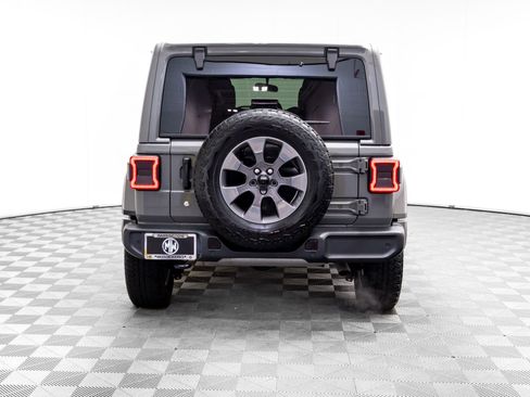 Used 2018 Jeep Wrangler Unlimited Sahara w/ Dual Top Group image 5