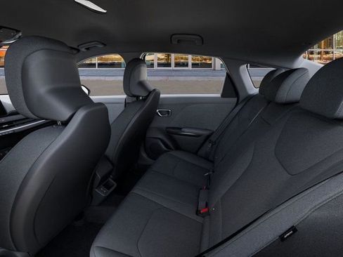 New 2026 Kia K4 LXS image 18