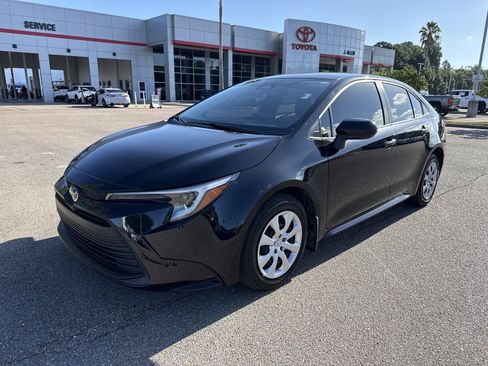 Certified 2024 Toyota Corolla LE FWD image 1