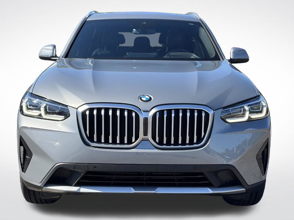 Used 2024 BMW X3 xDrive30i w/ Premium Package w/ZPA AWD/4WD image 3