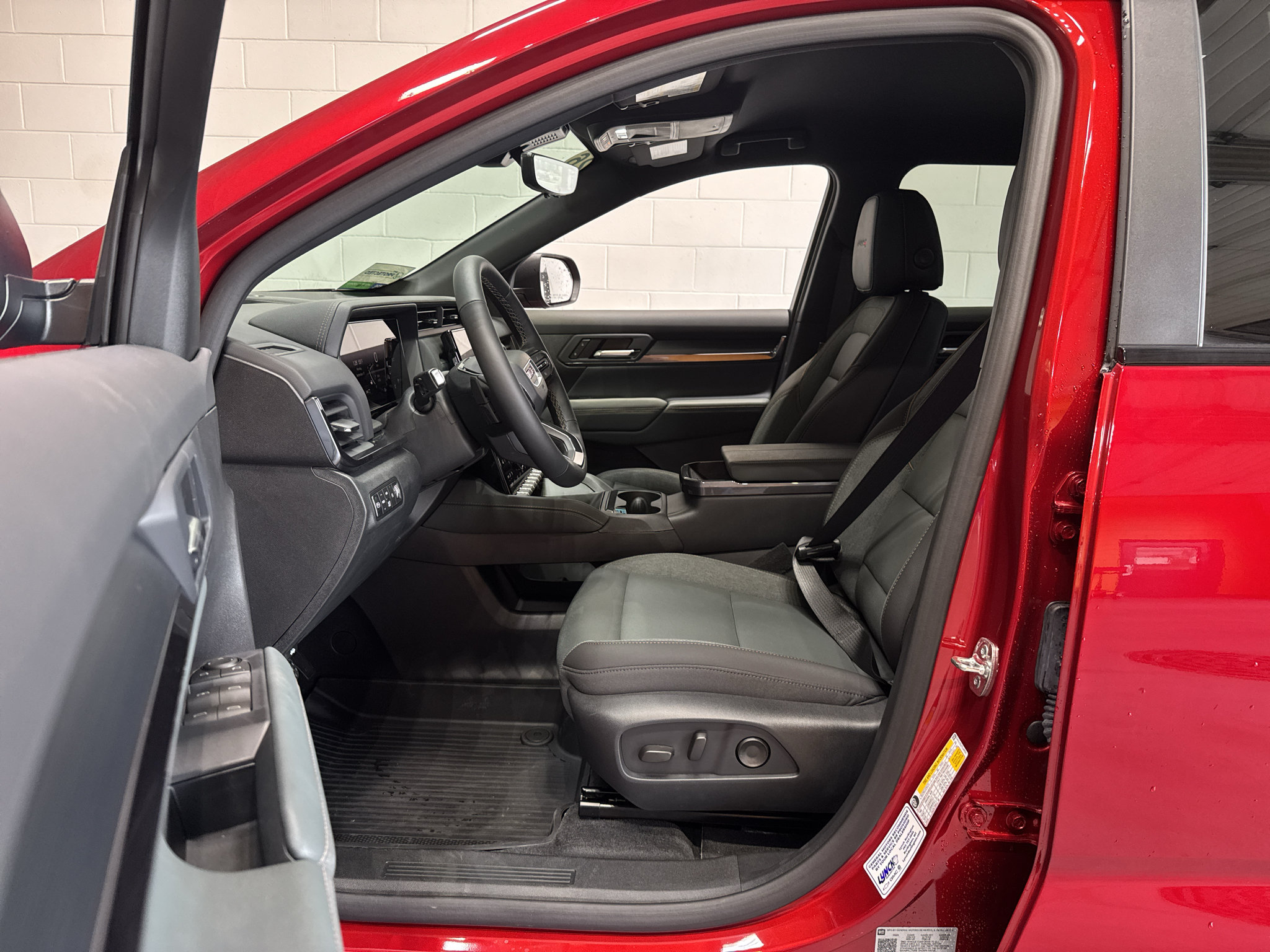 New 2026 GMC Terrain AT4 w/ Technology Package II AWD/4WD image 16