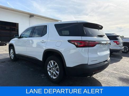 Used 2022 Chevrolet Traverse LS FWD image 5