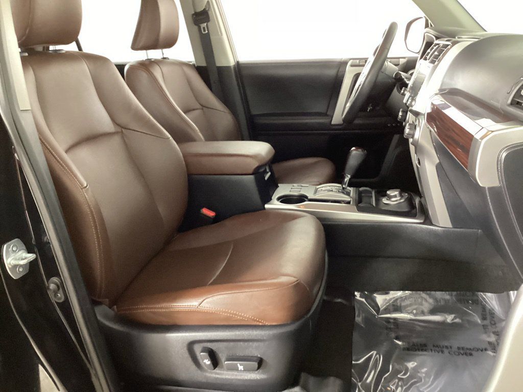 Used 2021 Toyota 4Runner Limited AWD/4WD image 22