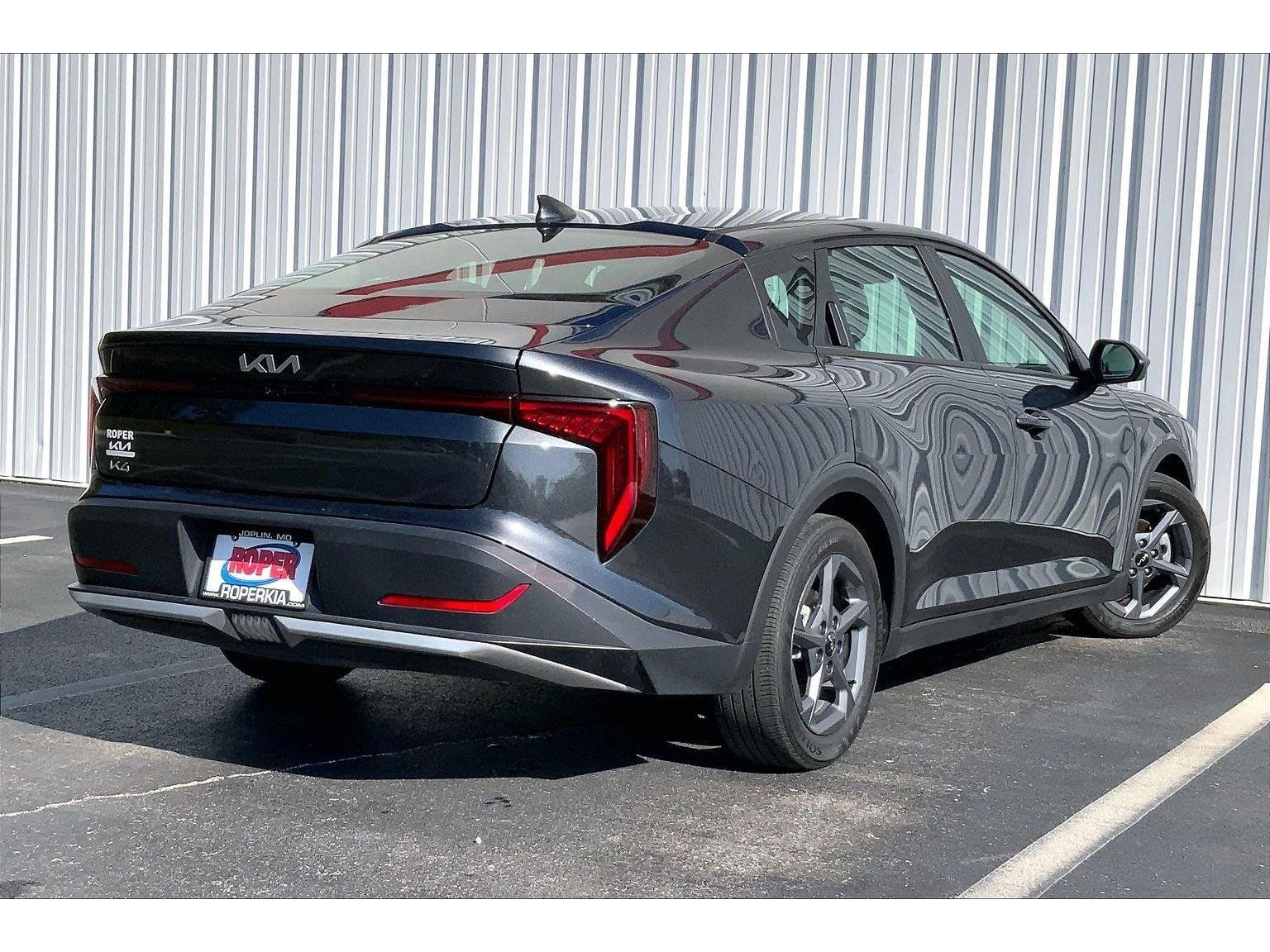Used 2025 Kia K4 FWD image 10