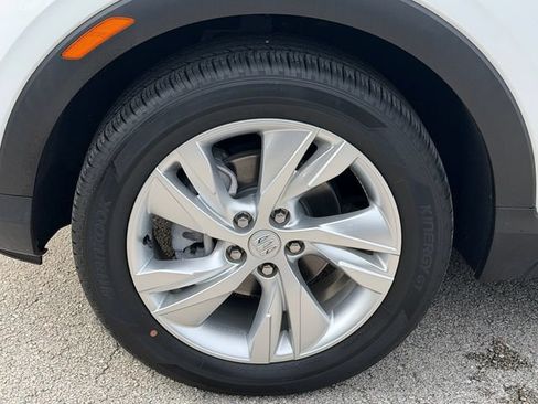 Used 2024 Buick Encore GX Preferred FWD image 11