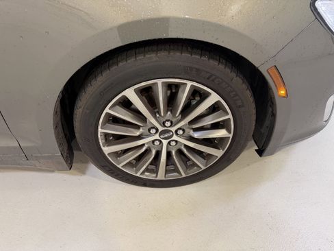 Used 2017 Lincoln MKZ Select w/ Select Plus Package FWD image 13