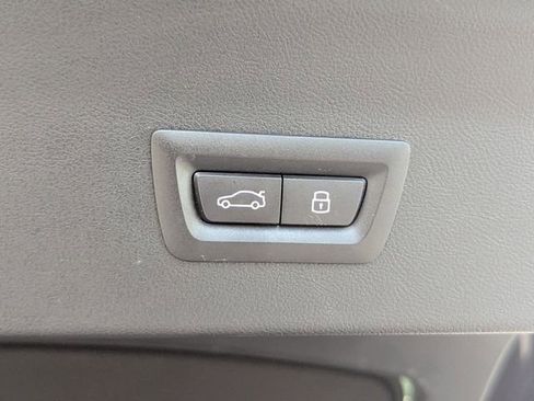 Certified 2025 BMW X4 xDrive30i image 12