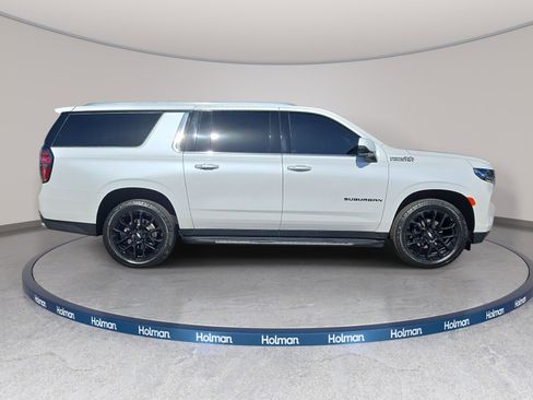 Used 2023 Chevrolet Suburban High Country AWD/4WD image 5