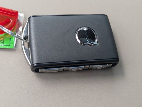 New 2026 Volvo XC60 B5 Ultra w/ Protection Package Premier image 31