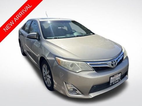 Used 2014 Toyota Camry XLE w/ Leather Package image 1