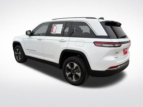 Used 2022 Jeep Grand Cherokee Limited 4xe w/ Luxury Tech Group II AWD/4WD image 4