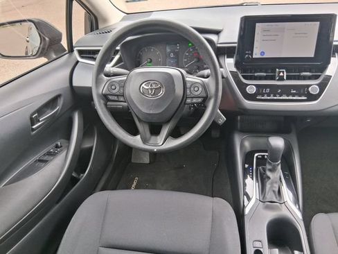 Used 2024 Toyota Corolla LE FWD image 10