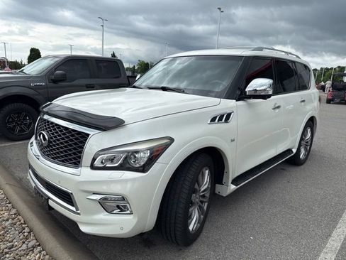 Used 2016 INFINITI QX80 4WD w/ Deluxe Technology Package image 3