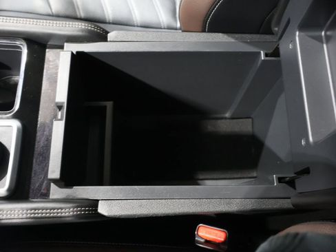 Used 2022 Nissan Pathfinder Platinum w/ Cargo Package image 31