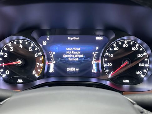 Used 2025 Jeep Compass Limited AWD/4WD image 16