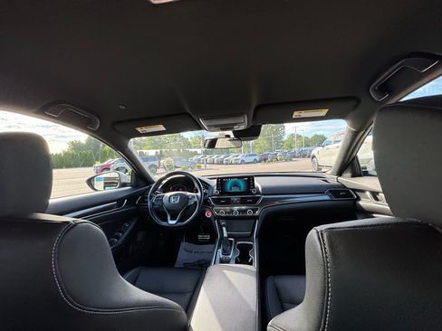 Used 2018 Honda Accord Sport image 17
