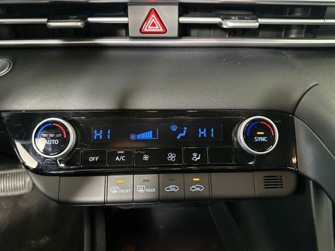 Used 2023 Hyundai Elantra SEL w/ Preferred Accessory Package image 22